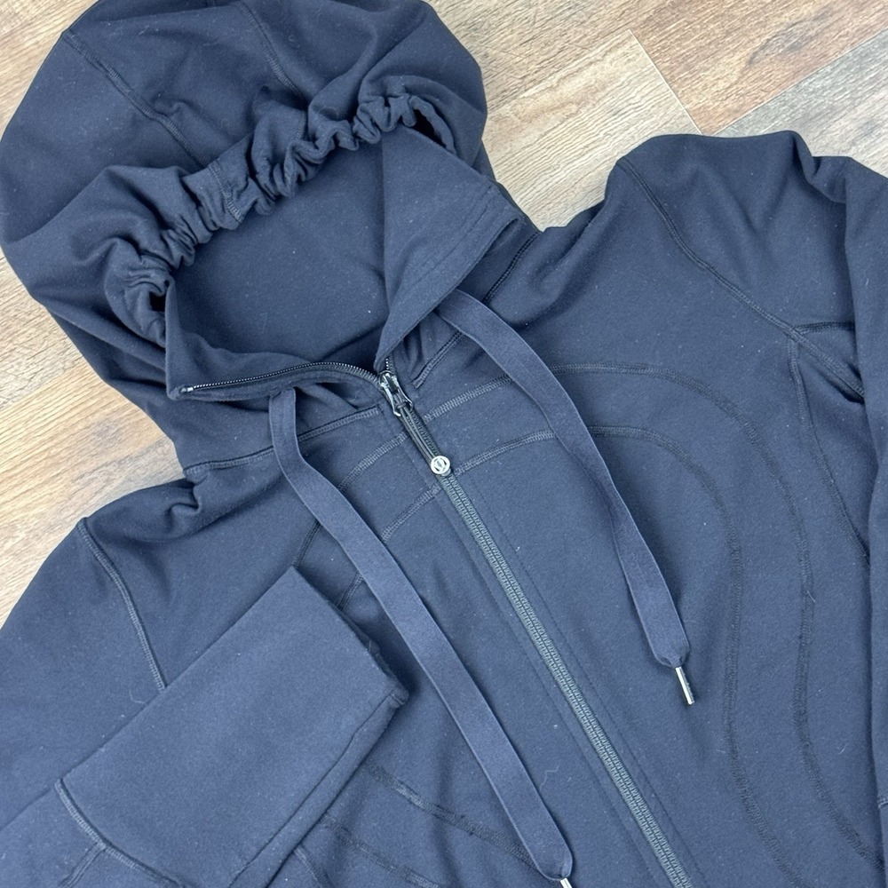 Lululemon Women's Stride Jacket Hooded Color Black Size 12 Full Zip